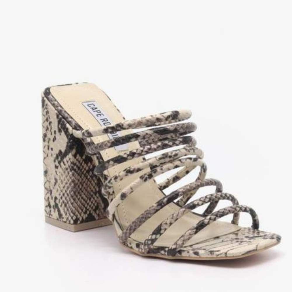 SALE!🔥Cape Robbin Lorenzo Snake Block Heel